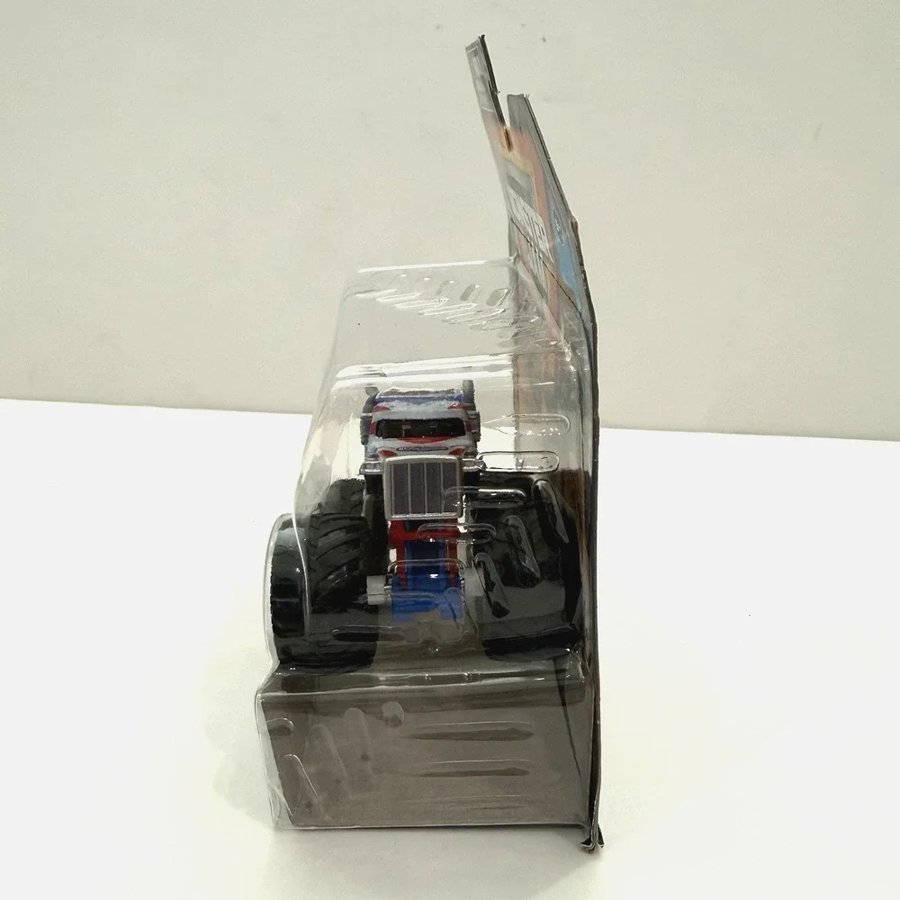 New Spin Master Monster Jam Lucas Stabilizer Truck 1:64 Flag Metal Die Cast Toy